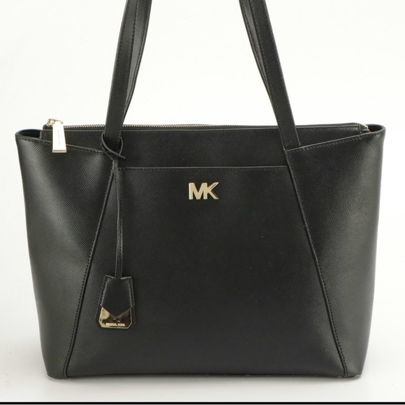 Michael Kors Black Maddie Shoulder Bag - Picture 3 of 4